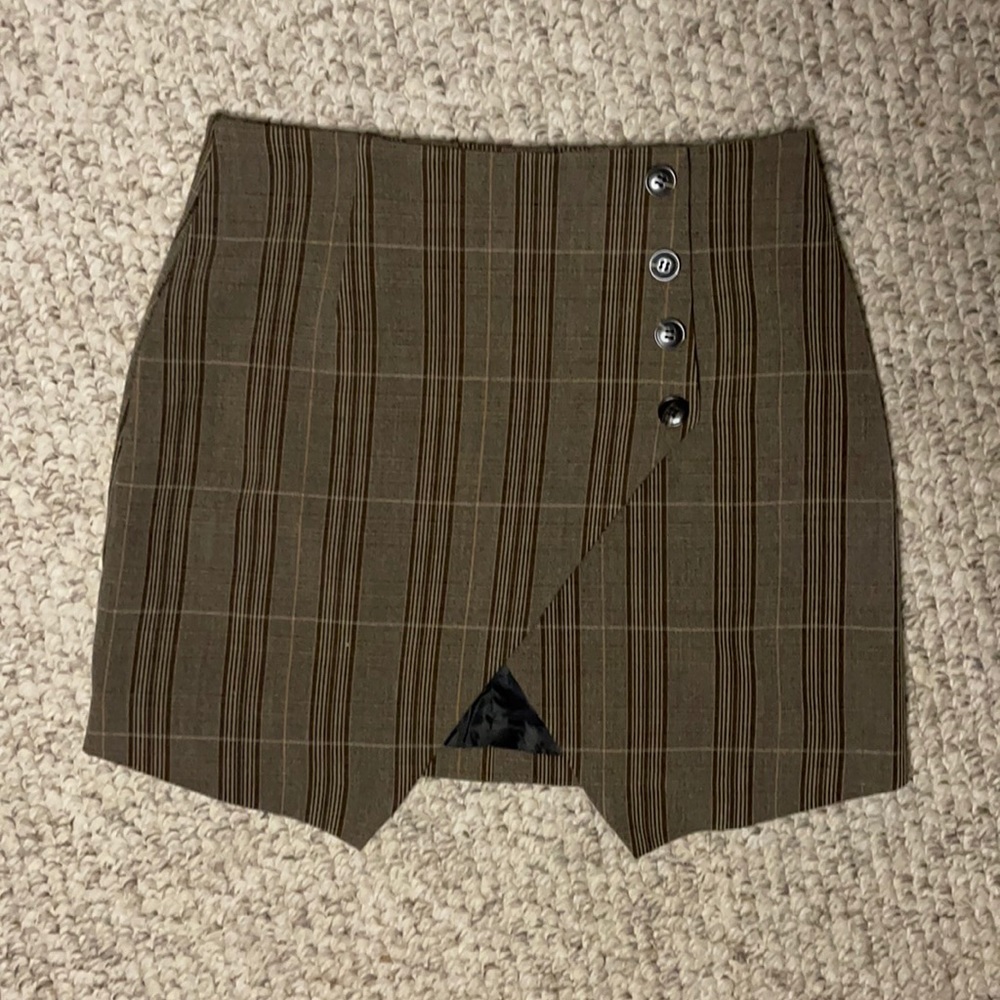 Essue Plaid Criss Cross Skirt